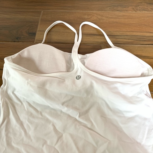 NWT lululemon power pose tank white size 8 or 10 - Picture 4 of 5